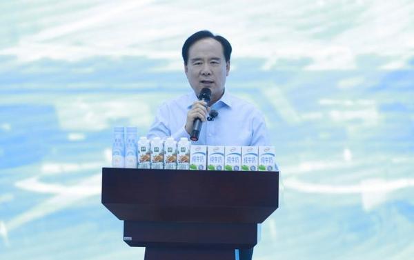 玩”明白了！首部乳业科普剧本杀上线新葡京博彩这个六一伊利把牛奶知识“(图3)