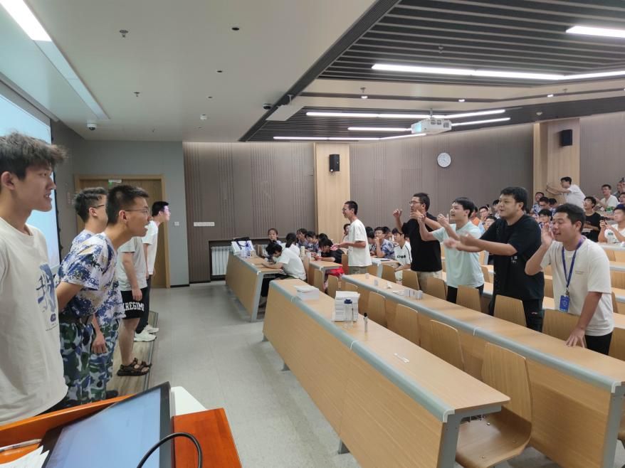 院面向本科新生开展沉浸式形势与政策课新葡京娱乐场app计算机科学与技术学(图2)