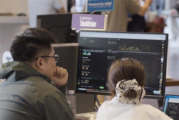 2小时高强度电影创作后台的“美术主创”澳门新葡京app联想A